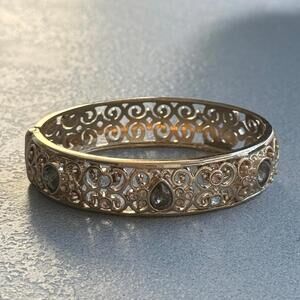 🚨3 for $15🚨 Clamper Bangle with Crystals in Gold Tone